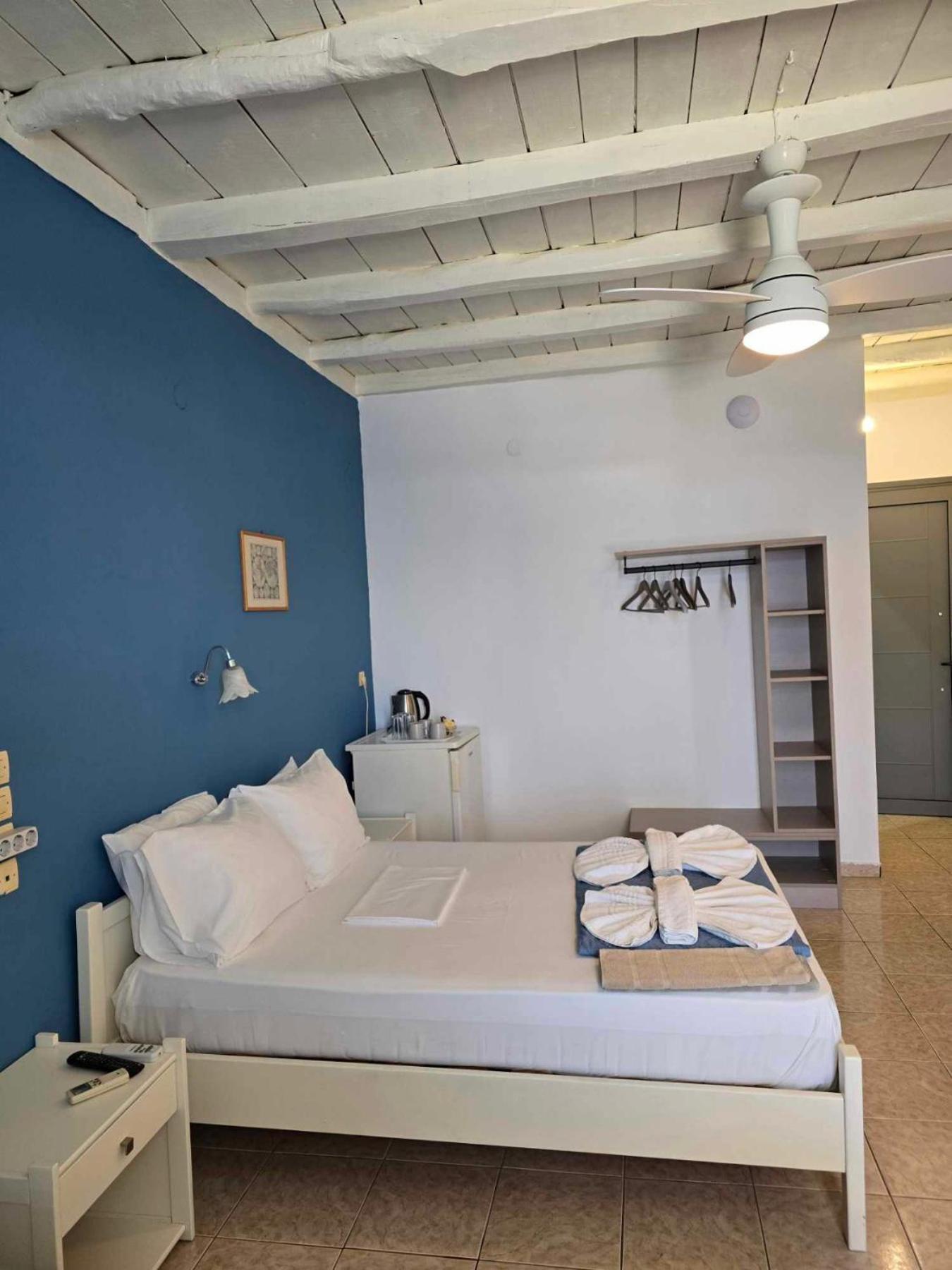 Faros Rooms Loutrón Ngoại thất bức ảnh